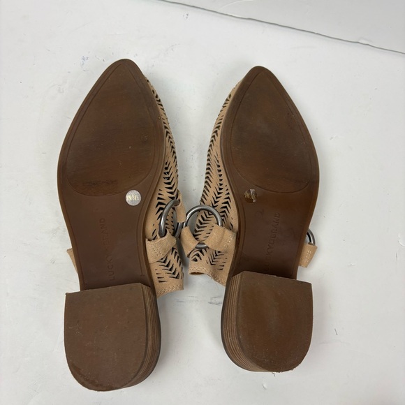 Lucky Brand Tan Beige Perforated Leather Mules Clogs Slides Women’s Size 8 - Picture 6 of 8
